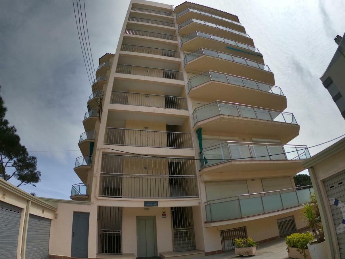 Apartamento A Primera Linea De Mar En Platja D'Aro Luaran gambar